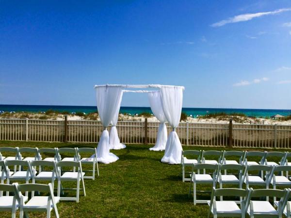 beach wedding chair rentals
